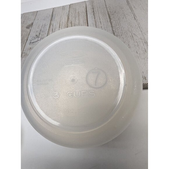 Vintage Rubbermaid Servin Saver #7 Round 3 Cups Food Container Almond Lid - Picture 3 of 8